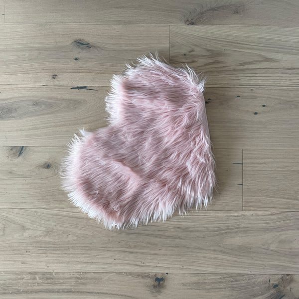 Fluffy Heart Mat