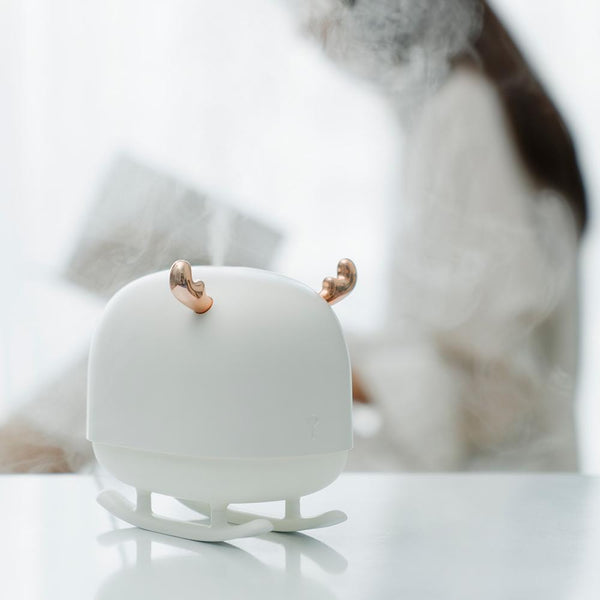 Reindeer Skiing Humidifier